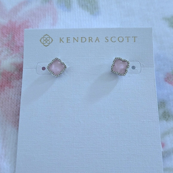 Kendra Scott "Mallory" Rose🌹 Quartz Stud Earrings - NWT - Picture 10 of 16